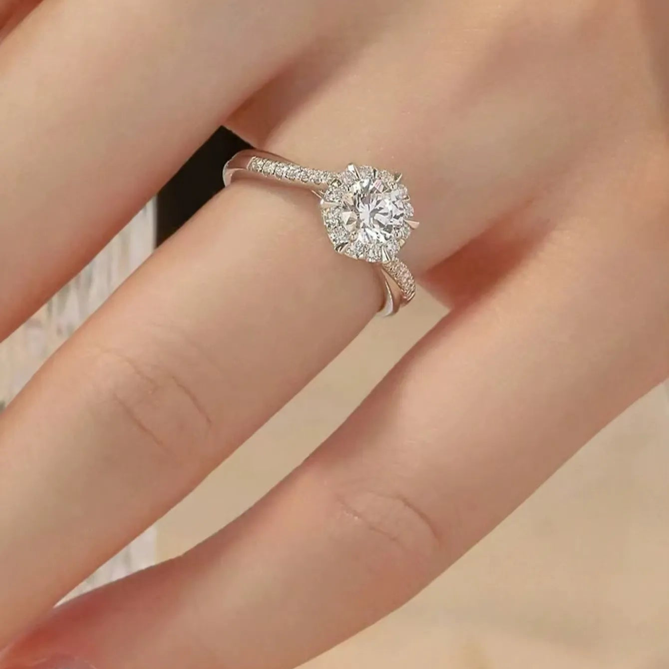 18k, Prata 925, Moissanite, Zircônias de alta pureza.