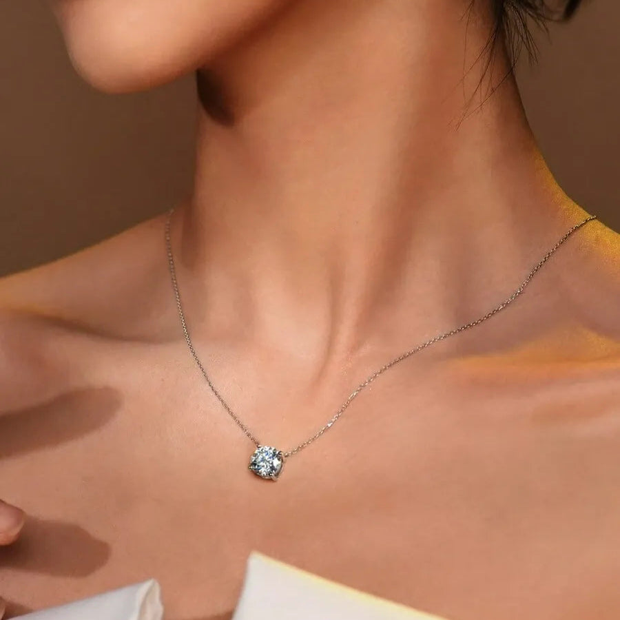 Material: Prata 925.
Pedra: Moissanita 3,0 cts (quilates).