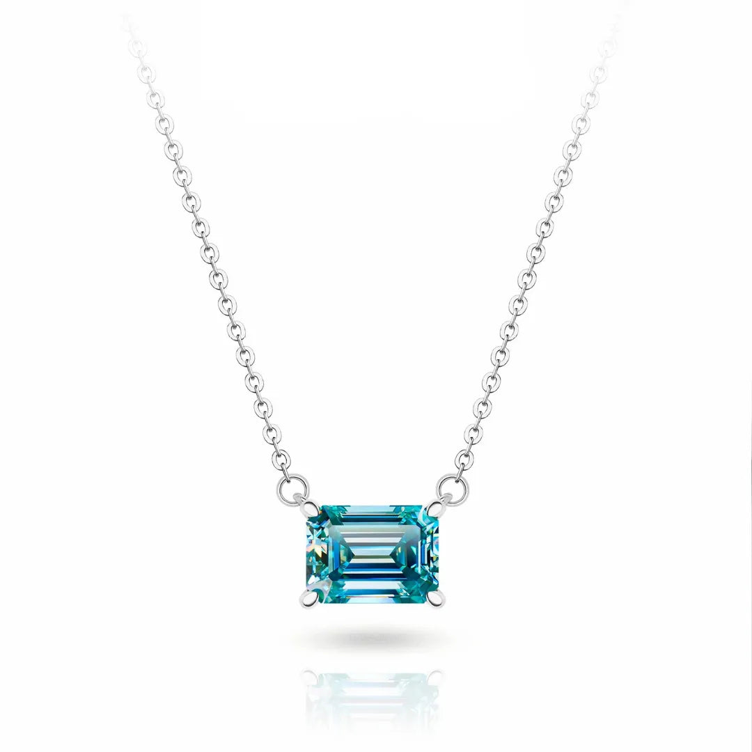 Prata 925 banhada ouro branco 18k.
Pedra: Moissanita ciano 2,0 ct (quilates).