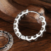 Prata 925 banhada ouro branco 18k e ouro 18k.
Pedra: Moissanita 2,6 cts (quilates).